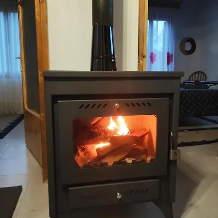 Holiday home τα πλατάνια Ano Kariofiton